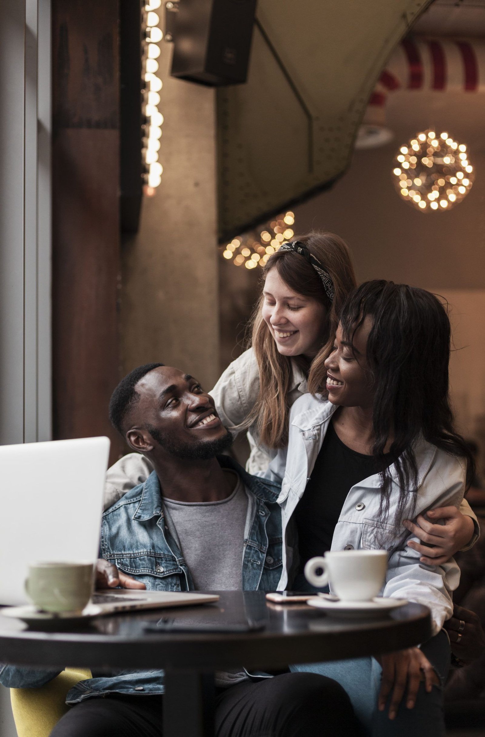 Chá para desintoxicar o fígado após as festas de natal e ano novo
